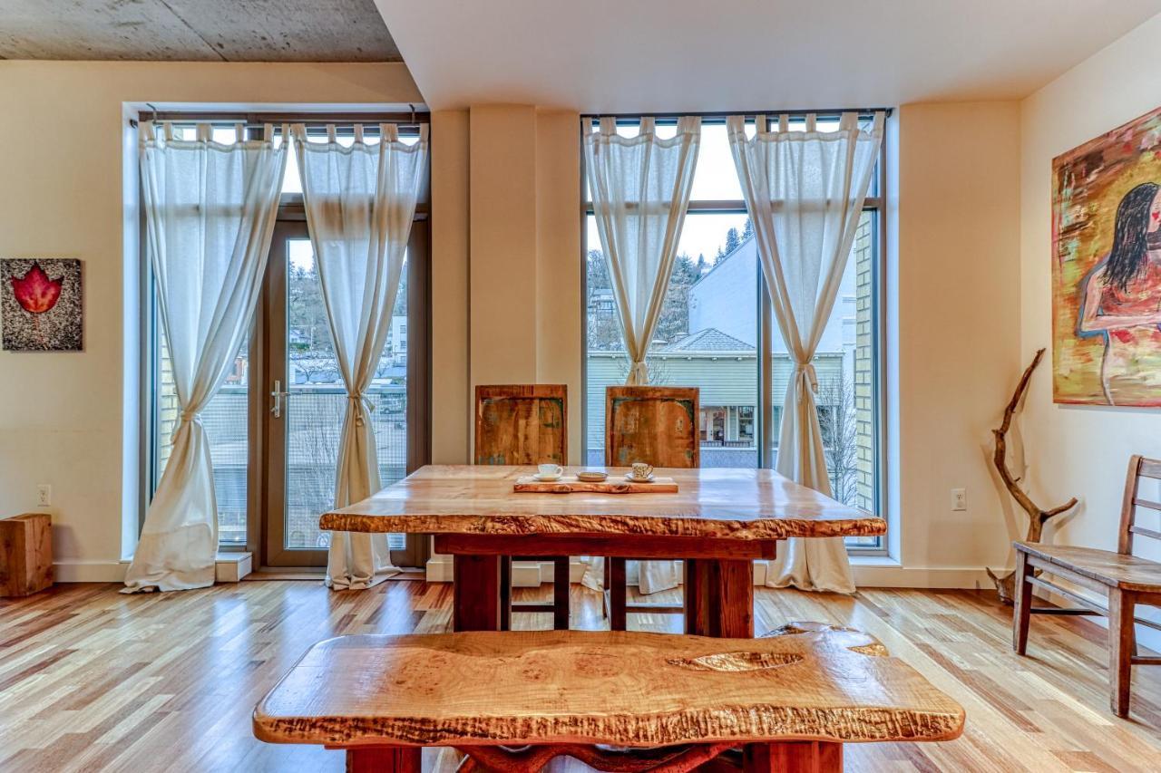 ホテル Oak Street Lofts フッド・リバー エクステリア 写真