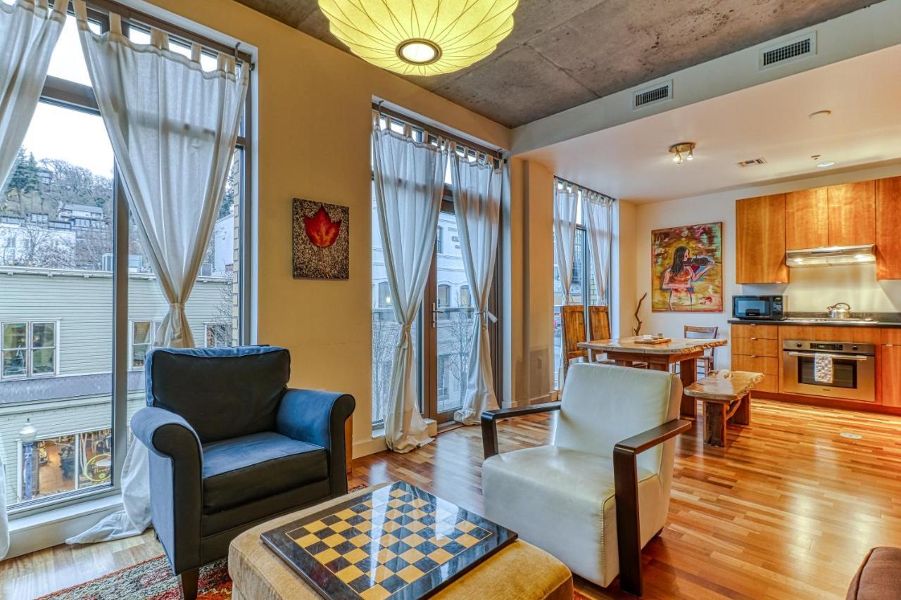 ホテル Oak Street Lofts フッド・リバー エクステリア 写真