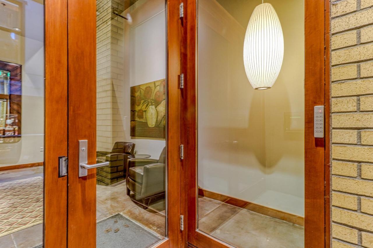 ホテル Oak Street Lofts フッド・リバー エクステリア 写真