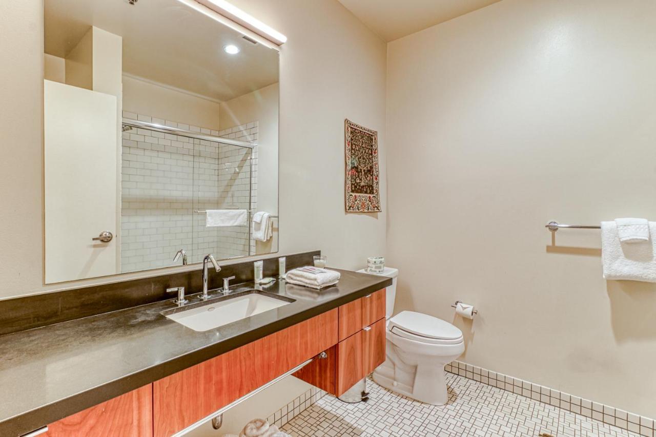 ホテル Oak Street Lofts フッド・リバー エクステリア 写真