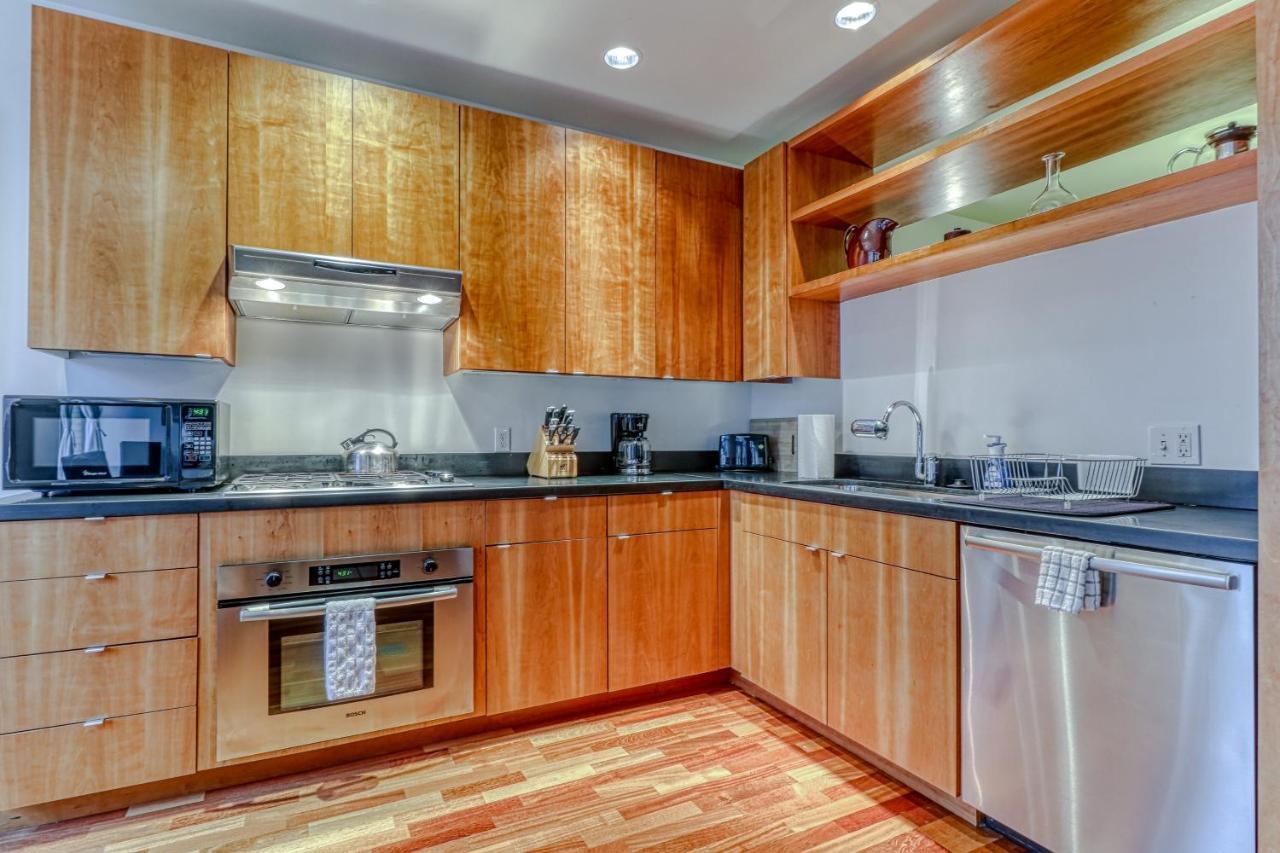 ホテル Oak Street Lofts フッド・リバー エクステリア 写真