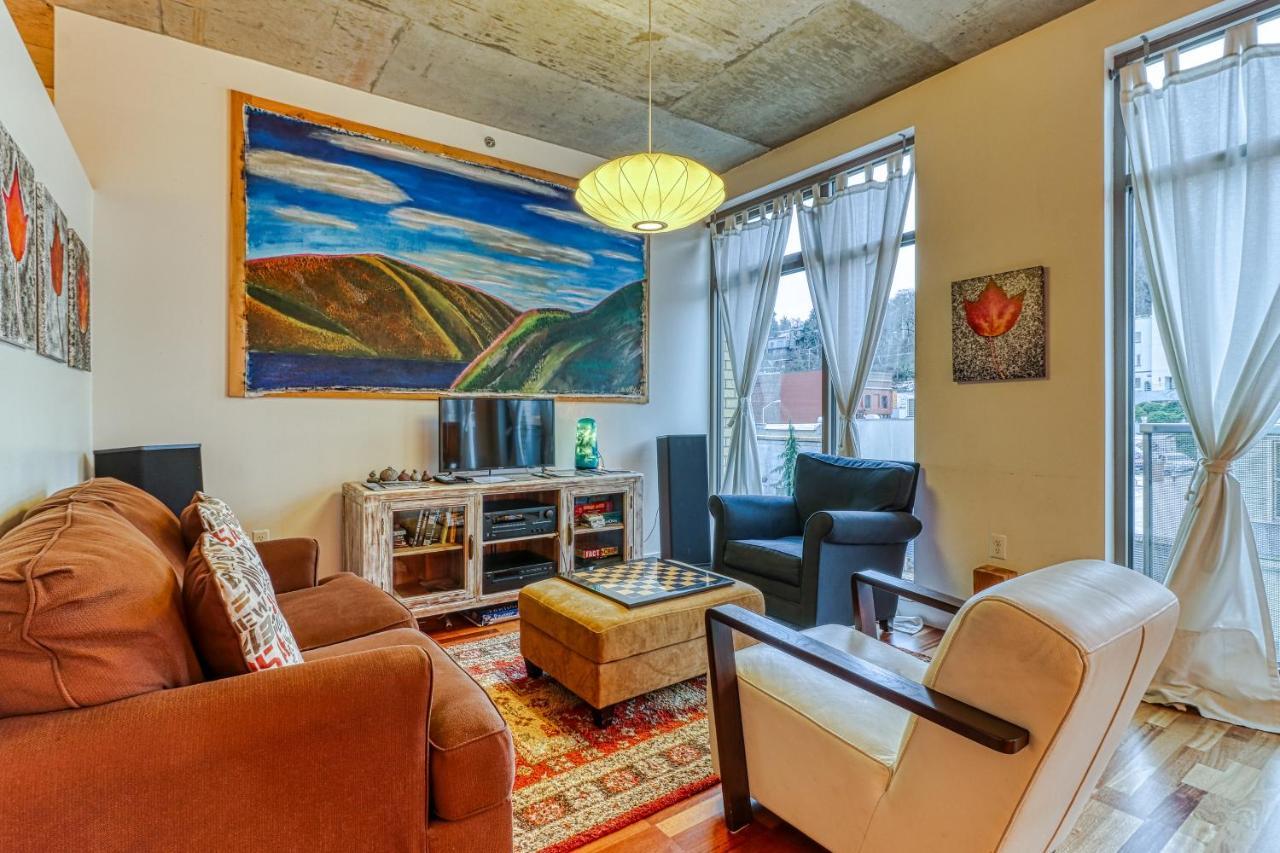 ホテル Oak Street Lofts フッド・リバー エクステリア 写真