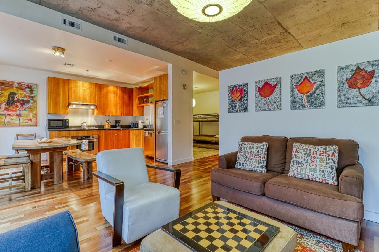 ホテル Oak Street Lofts フッド・リバー エクステリア 写真