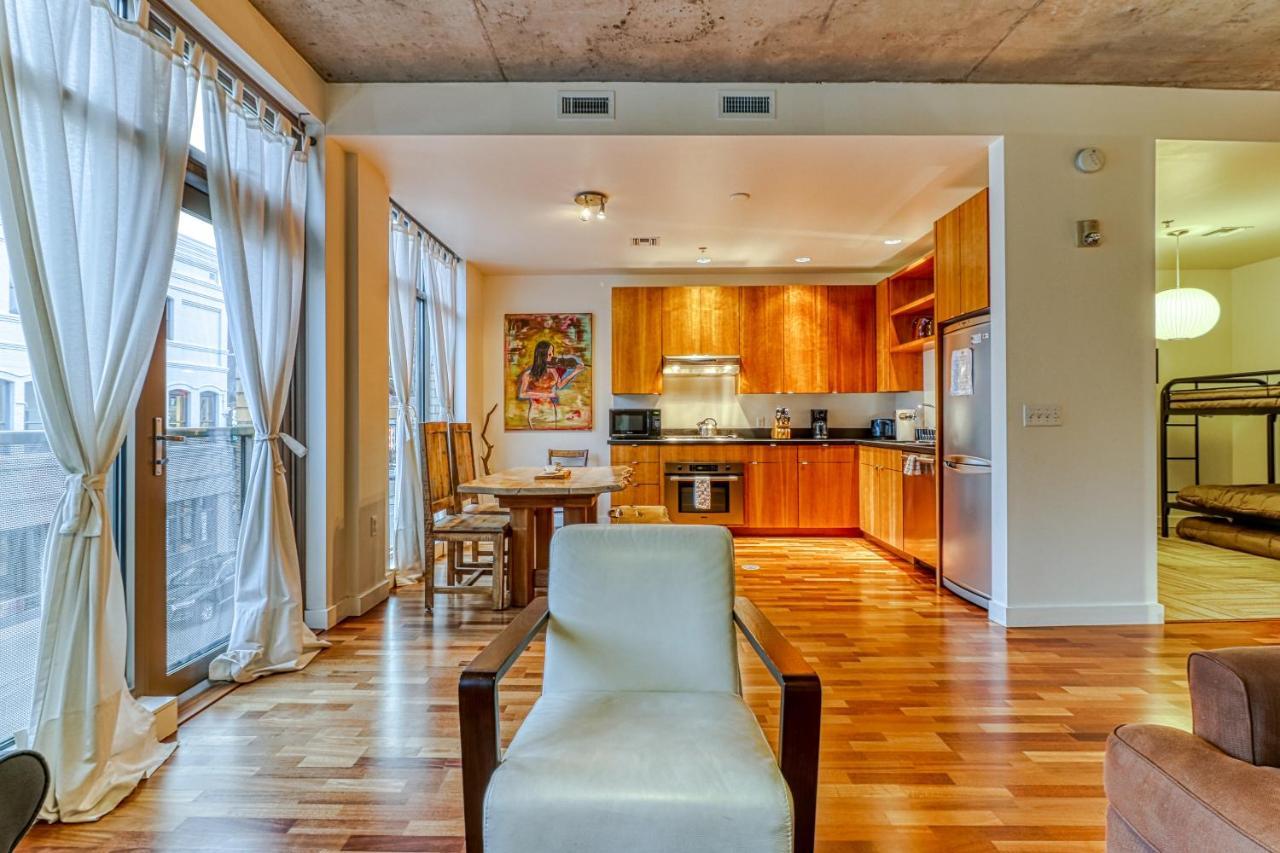 ホテル Oak Street Lofts フッド・リバー エクステリア 写真